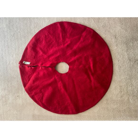 Beautiful Dog Bones Tree Skirt in Hand Felted Wool 60” by Arcadia Home - Picture 5 of 6